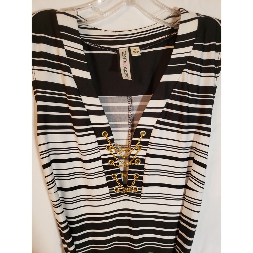Women's Trend Makers Black And White Striped Sleeveless Dress Size M